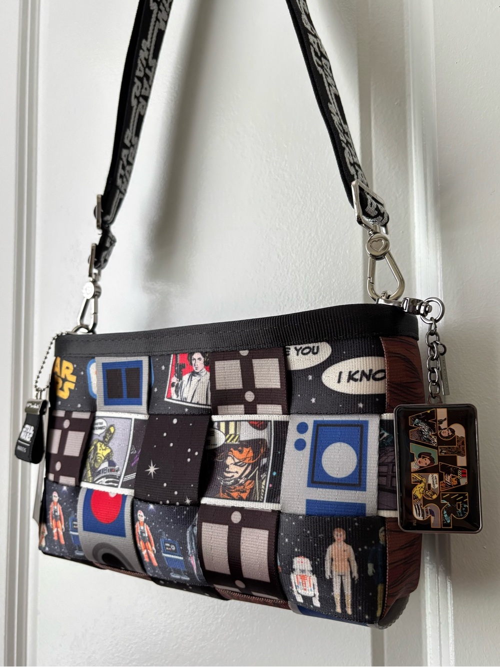 Harveys Star Wars Patchwork Convertible Clutch Crossbody Disney Leia R2D2 Obiwan - Picture 6 of 13